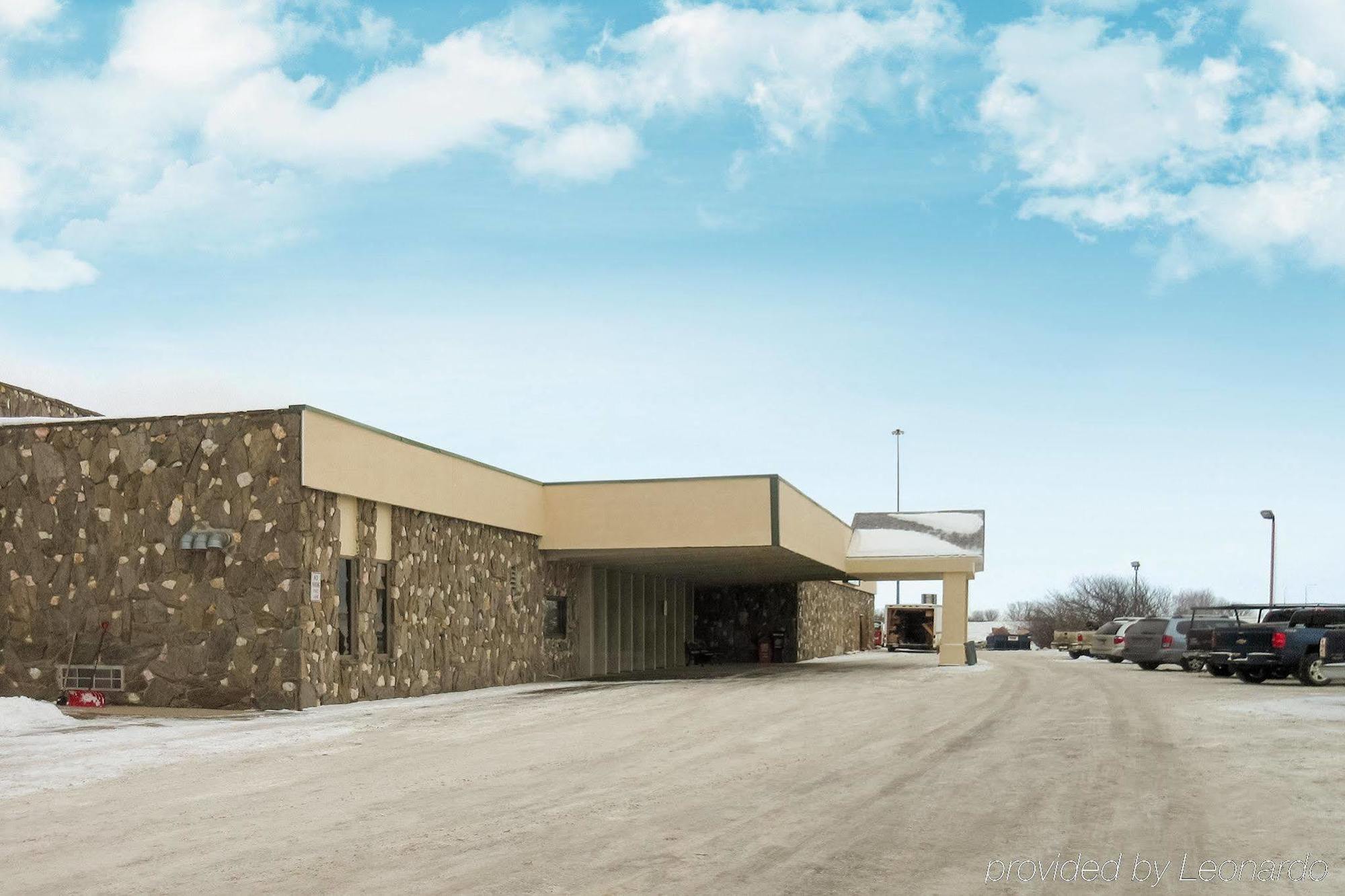 Econo Lodge Inn & Suites Brookings Exterior photo