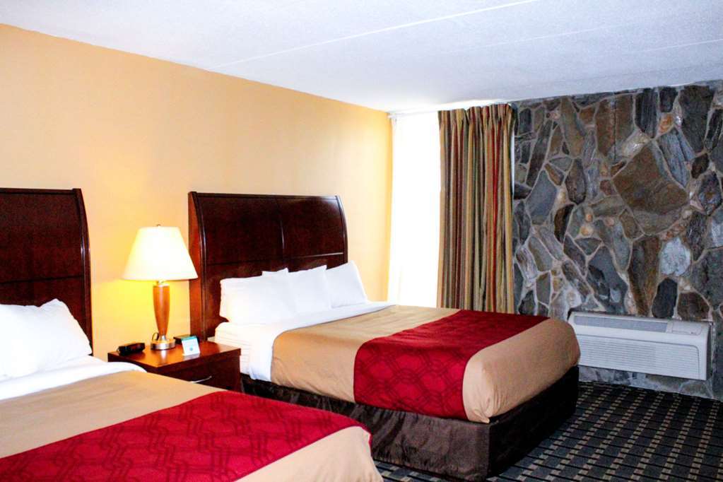 Econo Lodge Inn & Suites Brookings Room photo