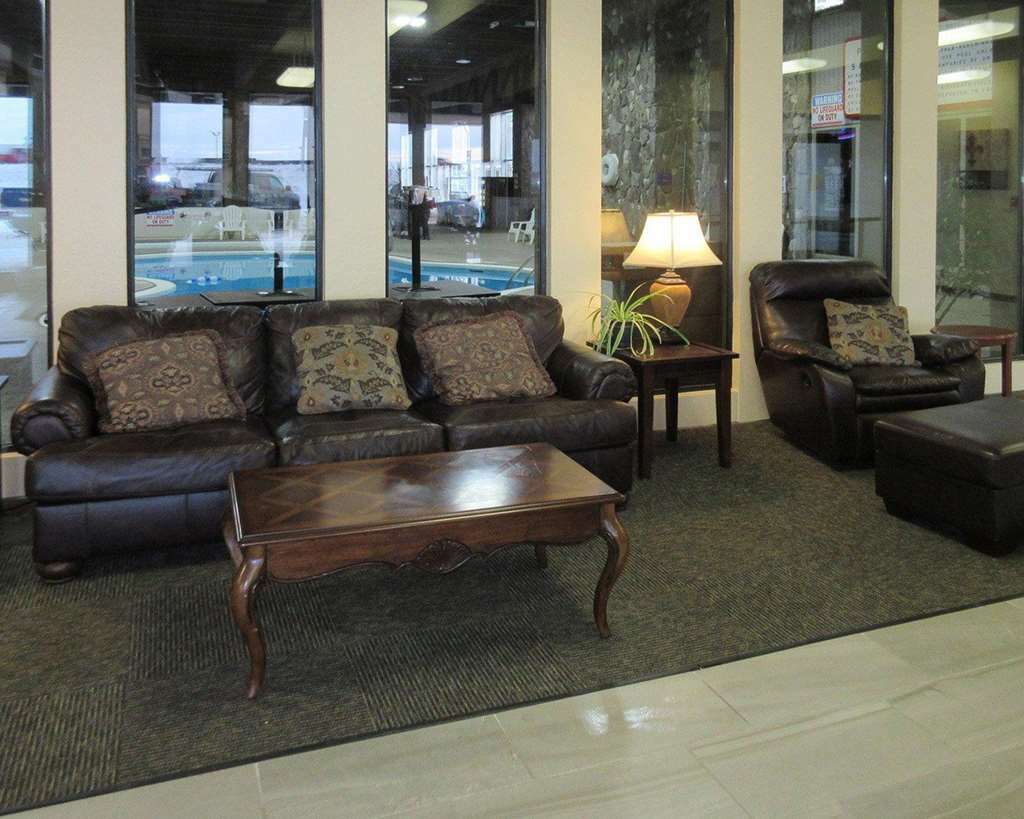 Econo Lodge Inn & Suites Brookings Interior photo